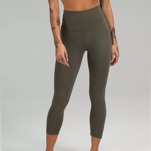 Lululemon leggings crop dark green